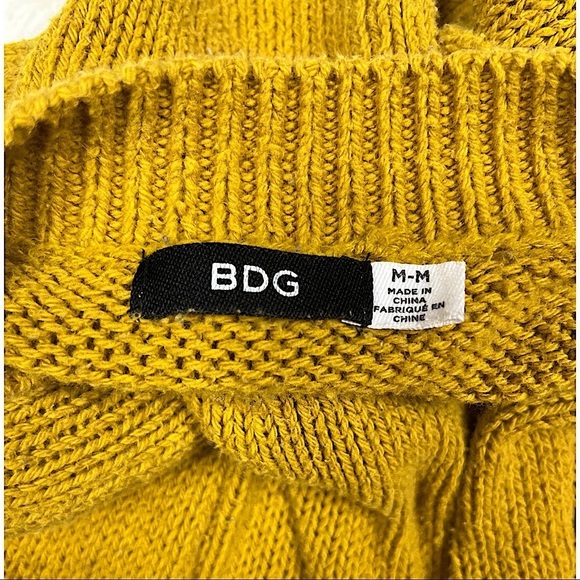 BDG Urban Outfitters Fall Pullover Sweater | Color: Mustard | Size: M - Picture 2 of 5